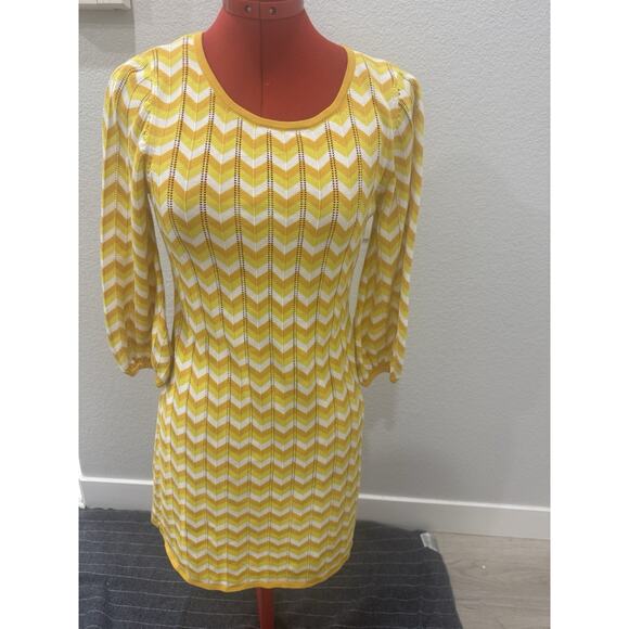 Alice Olivia Yellow Mini Pullover Puff Sleeve Knit Dress Chevron Pattern - Picture 1 of 10